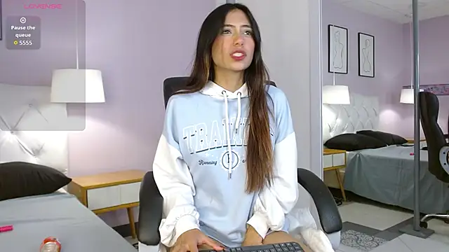 Cataleyaa23 online show from March 2026 07:39:01 PM