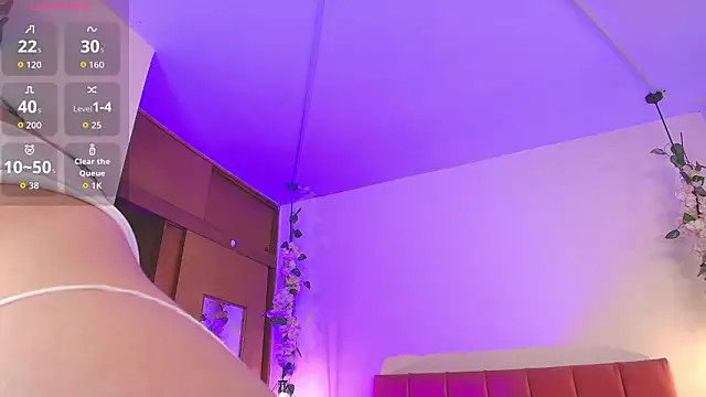 Caandace online show from March 2026 07:21:02 PM