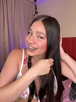 Caandace online show from April 2026 07:15:02 PM