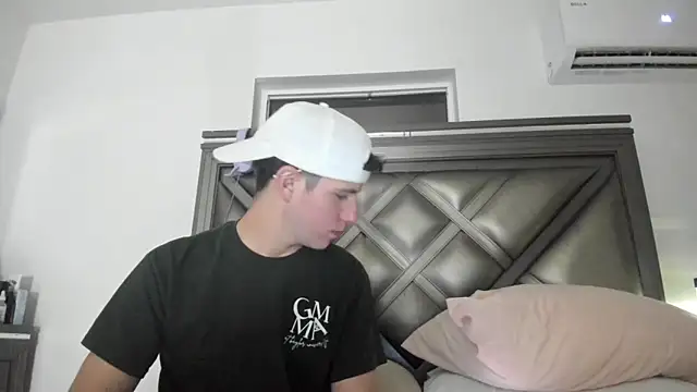 Snapshot of gayndepressed chatting on March 2026 01:13:01 AM gayndepressed online show from March 2026 01:13:01 AM