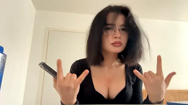 CartiBlue online show from March 2026 10:33:02 AM