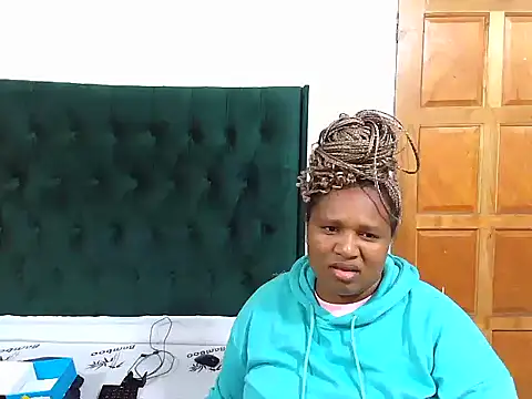 Cuddle Zee online show from April 2026 05:10:02 PM