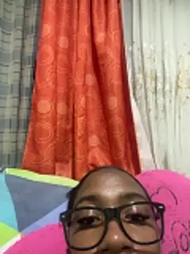 Emi rousse online show from April 2026 03:55:01 AM