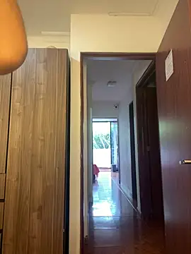 Emi rousse online show from April 2026 12:21:02 PM