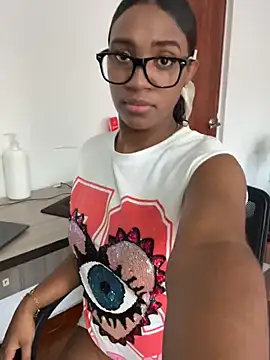 Emi rousse online show from March 2026 12:42:02 PM