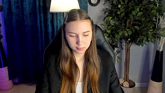 OliviaLang online show from March 2026 11:33:02 AM
