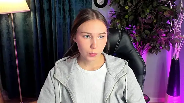 OliviaLang online show from March 2026 10:59:02 AM