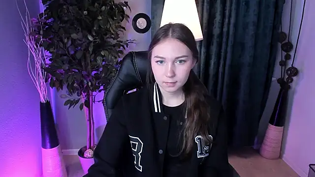 OliviaLang online show from March 2026 11:38:02 AM