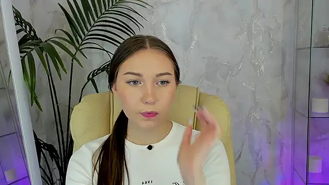 OliviaLang online show from March 2026 11:07:01 AM