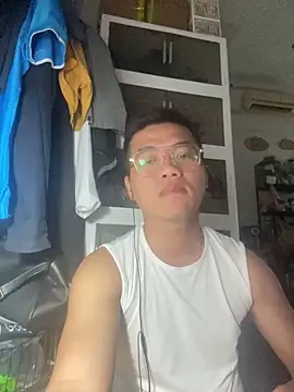 Snapshot of Gockhuatsg chatting on May 2026 07:33:01 PM Gockhuatsg online show from May 2026 07:33:01 PM