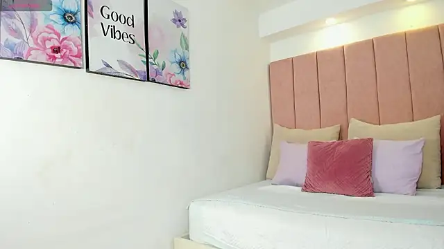 estrellathekk online show from March 2026 11:35:02 PM