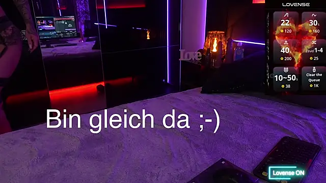 Scarlet6Sins online show from April 2026 06:11:02 PM