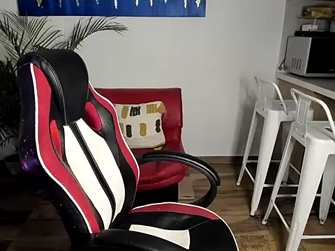 Luigi Money online show from March 2026 05:21:02 AM