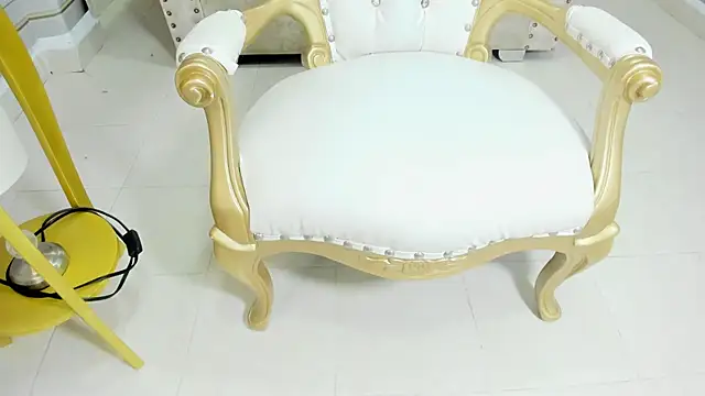 ariana pocahontas online show from April 2026 05:03:01 AM