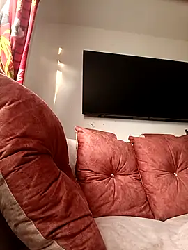 solopetalo online show from April 2026 10:27:01 PM