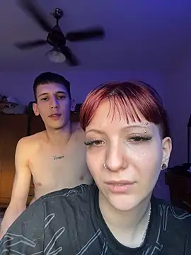 Foxxyice online show from March 2026 08:49:02 PM