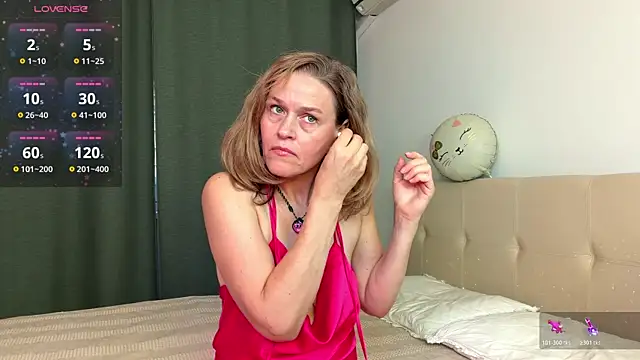 Snapshot of Lizacams chatting on July 2026 04:50:02 PM Lizacams online show from July 2026 04:50:02 PM