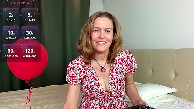 Snapshot of Lizacams chatting on June 2026 04:39:01 PM Lizacams online show from June 2026 04:39:01 PM