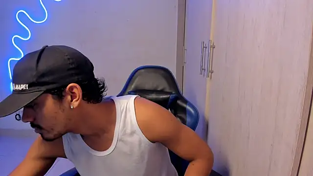 jossi12345j online show from April 2026 05:01:02 AM