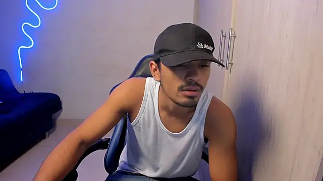 jossi12345j online show from April 2026 04:41:02 AM