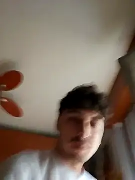 Snapshot of Andreakkkk chatting on March 2026 03:23:01 PM Andreakkkk online show from March 2026 03:23:01 PM