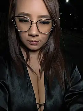 maleja smmith online show from April 2026 05:03:01 AM