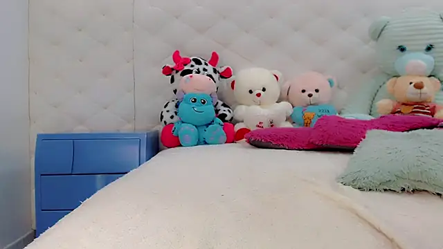 catriona queen16 online show from April 2026 03:19:01 AM