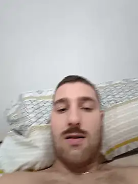 straightdude99 online show from April 2026 09:54:02 PM