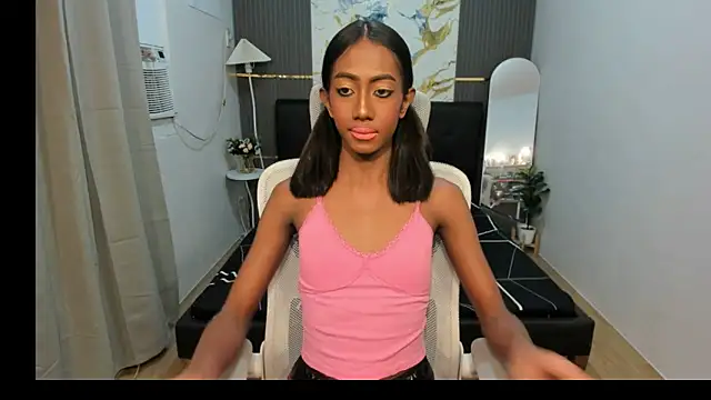 BlackbarbieXXL online show from April 2026 05:08:02 PM