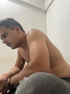 Snapshot of the_guy_u_desire chatting on March 2026 09:26:02 AM the guy u desire online show from March 2026 09:26:02 AM