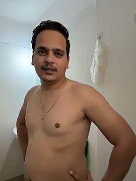 Snapshot of the_guy_u_desire chatting on March 2026 06:00:02 AM the guy u desire online show from March 2026 06:00:02 AM