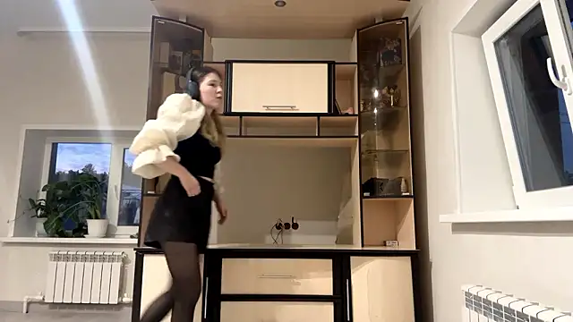 JoanieMochel online show from March 2026 02:25:01 PM