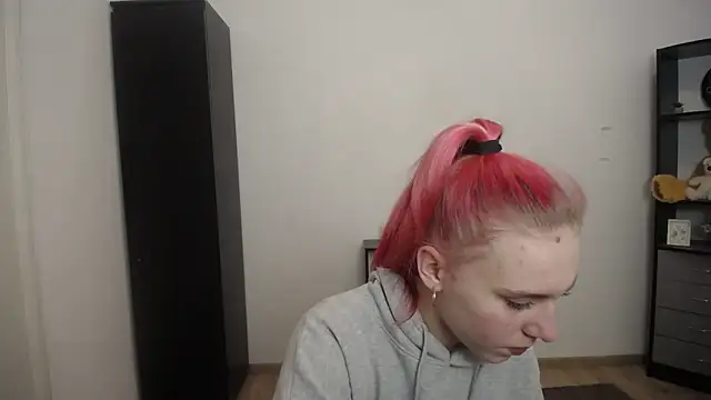 Scarlett lil online show from March 2026 08:01:01 AM