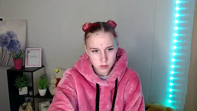 Scarlett lil online show from April 2026 07:45:02 AM