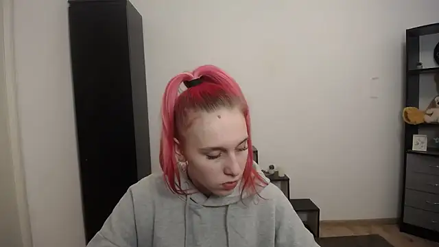 Scarlett lil online show from March 2026 08:46:02 AM