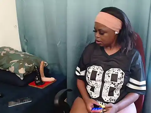 SpicyKittyxxx online show from March 2026 12:01:02 PM