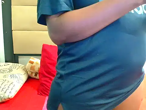 SpicyKittyxxx online show from April 2026 06:52:01 PM