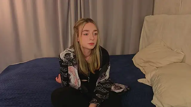 Snapshot of BelindaNeira chatting on March 2026 07:37:02 PM BelindaNeira online show from March 2026 07:37:02 PM