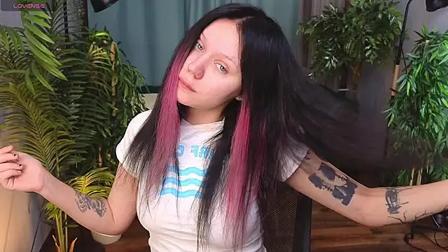 kittenlolla online show from March 2026 05:40:01 AM