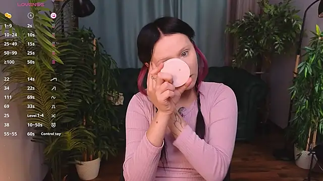 kittenlolla online show from March 2026 01:09:02 PM