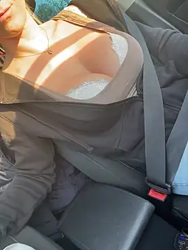 BellaMila online show from April 2026 05:20:01 AM