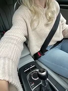 BellaMila online show from April 2026 04:37:01 PM