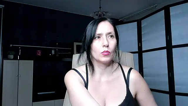 Lucky Milf online show from July 2026 02:16:01 PM