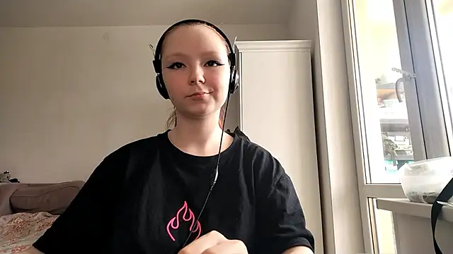 Snapshot of velyraxis chatting on March 2026 12:01:01 PM velyraxis online show from March 2026 12:01:01 PM