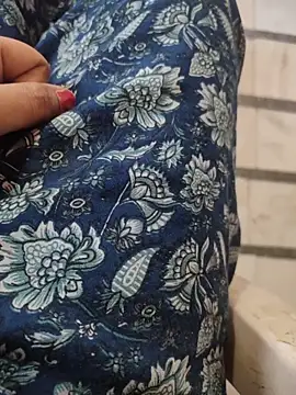 Snapshot of Tamillaxmi12 chatting on April 2026 01:12:01 AM Tamillaxmi12 online show from April 2026 01:12:01 AM