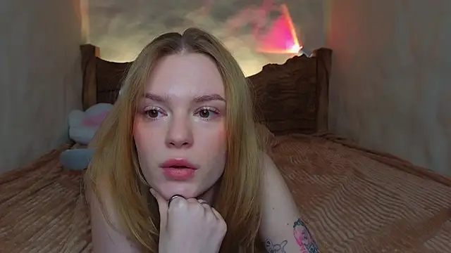 cyberl0ve  online show from March 2026 04:39:01 PM