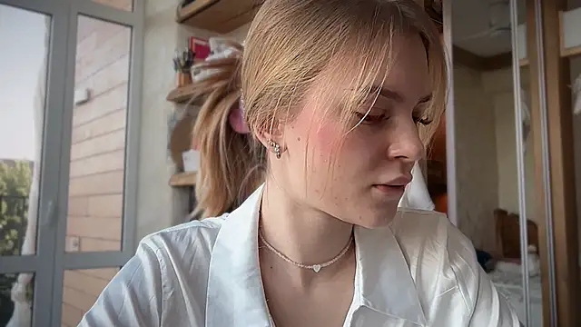 cyberl0ve  online show from April 2026 01:15:02 PM