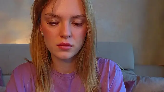 cyberl0ve  online show from March 2026 02:52:02 PM