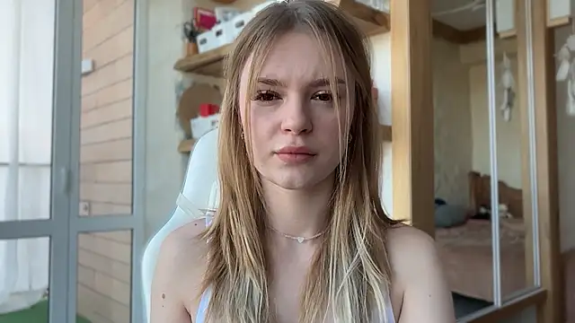 cyberl0ve  online show from April 2026 11:35:01 AM