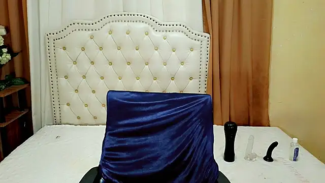 Seductive sophie online show from June 2026 04:18:02 AM